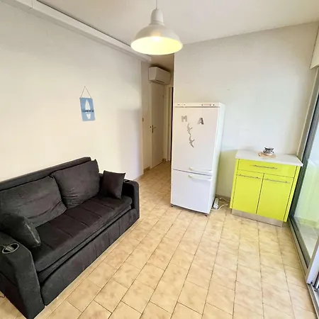 T2 Cabine, Rdc Avec Terrasse – à 50m, Parking Privé - Fr-1-702-5